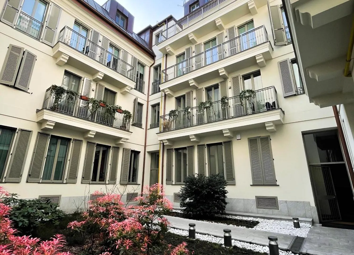 New Quiet And Design Apartment In The Heart Of Milán Italia