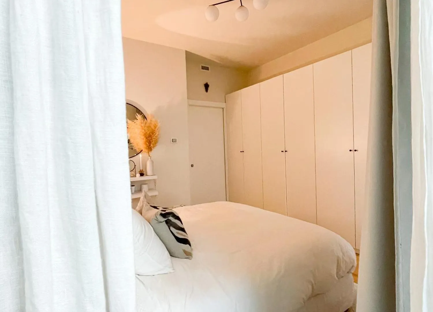 New Quiet And Design Apartment In The Heart Of Milán 0*,  Italia