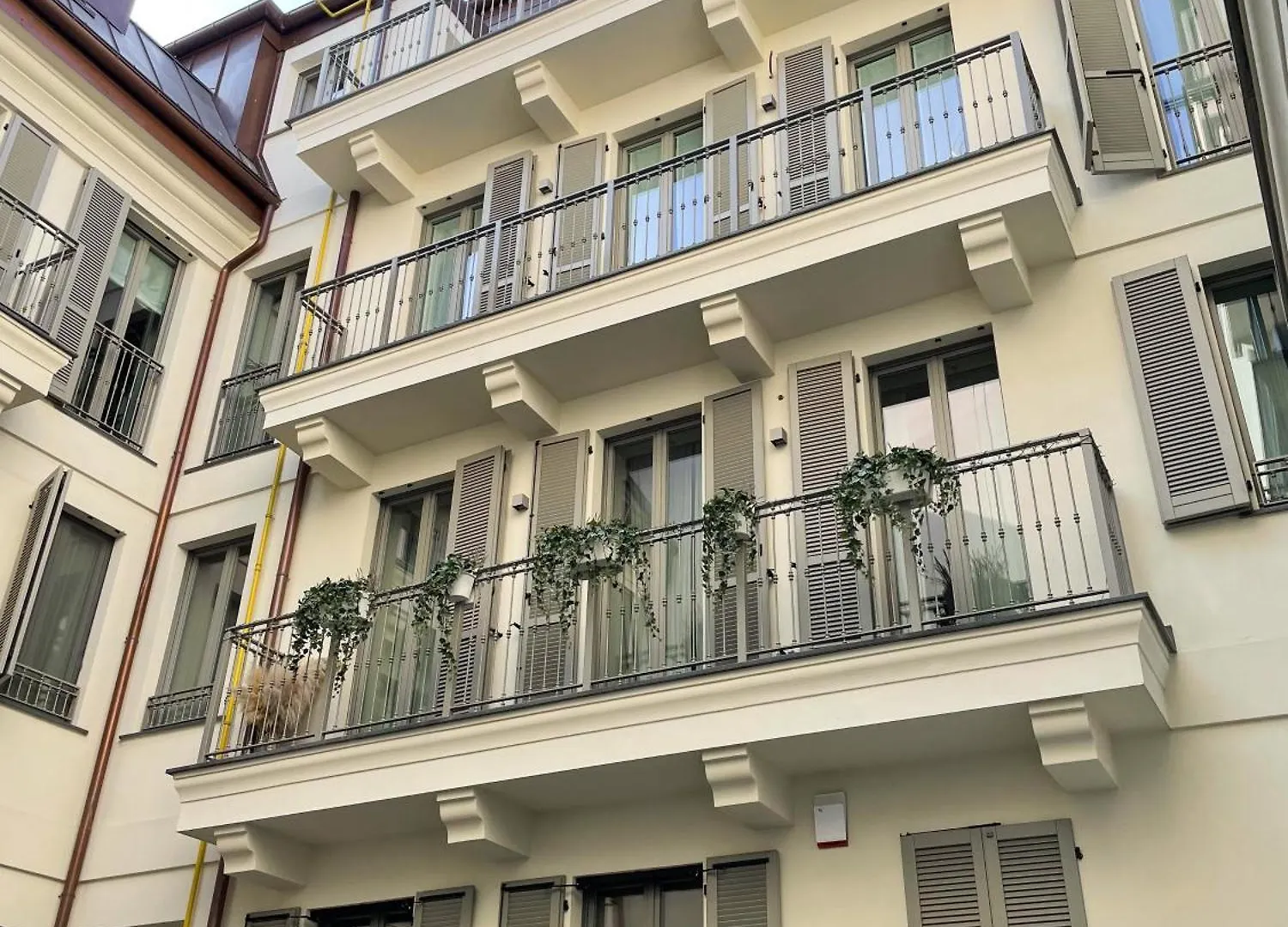 New Quiet And Design Apartment In The Heart Of Milán